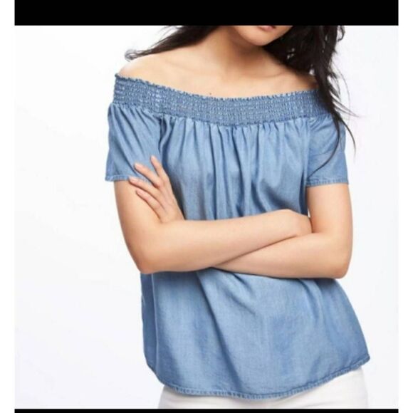 Old Navy Tops - Old Navy off shoulder chambray XL Denim blouse